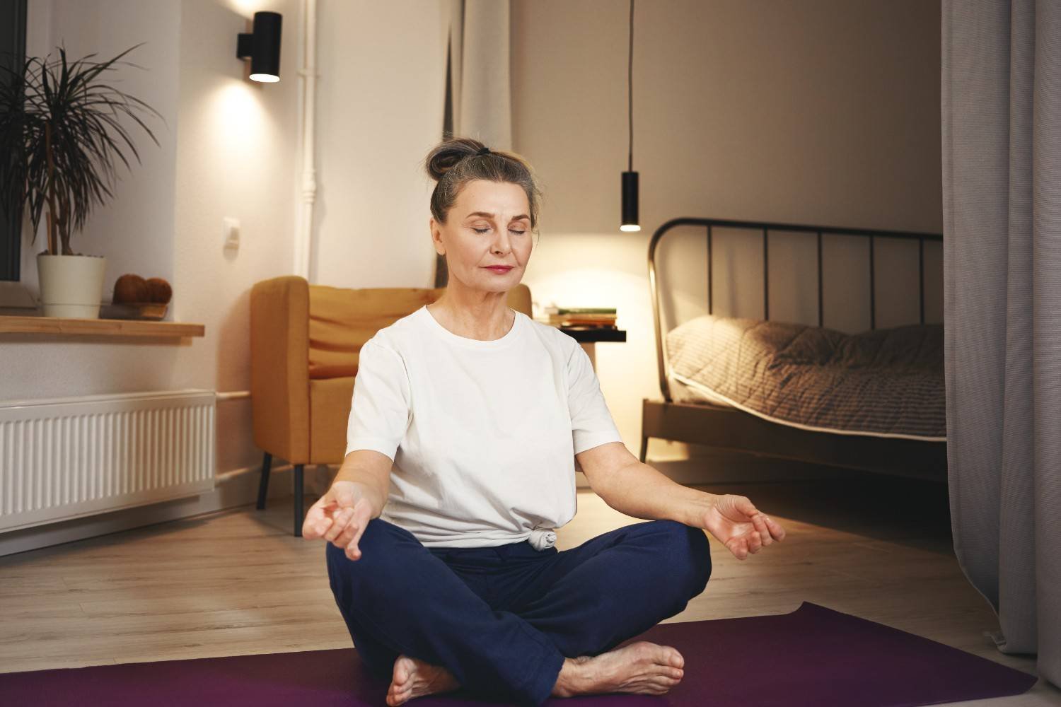 Should I Meditate After Work or Before Bed?